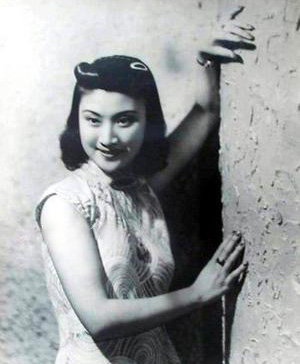 �Ի��飺÷�m��������Ů����