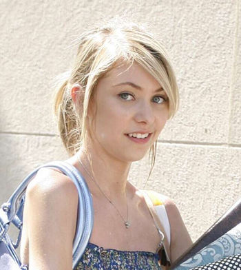 緋聞5即將開播 搖滾小J妝容進化史