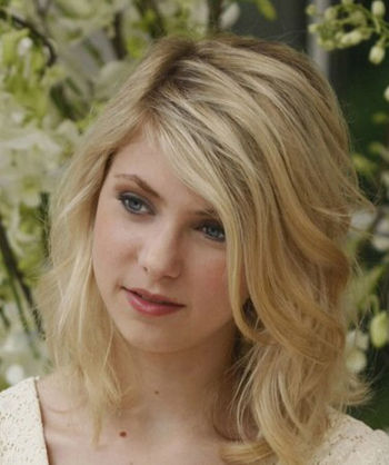 緋聞5即將開播 搖滾小J妝容進化史