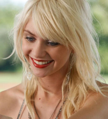 緋聞5即將開播 搖滾小J妝容進化史