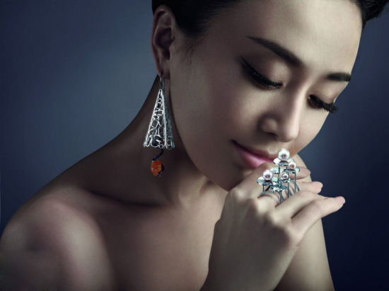 �؍��錚��Ƭ �������AŮ�˼���֮��