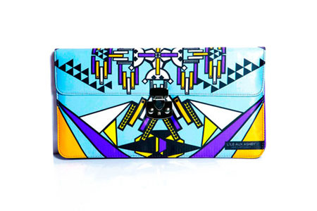 這是變形精鋼?一只手包搶盡眼球