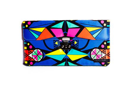 這是變形精鋼?一只手包搶盡眼球