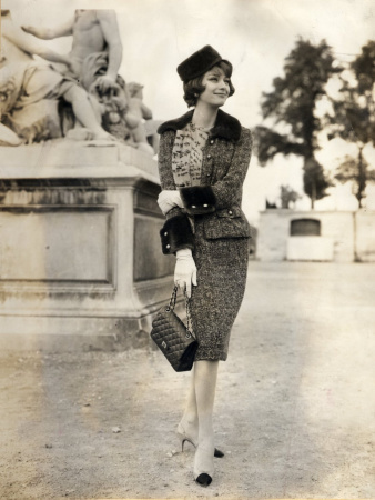 Chanel瘋狂漲價為哪般