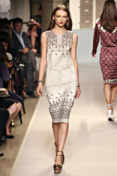 Loewe 2012���ĳ���չʾŮ��������