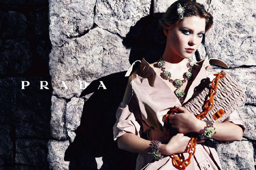 Prada�ȼ�ϵ���錚��Ƭ �����Ը��Ȼ�����