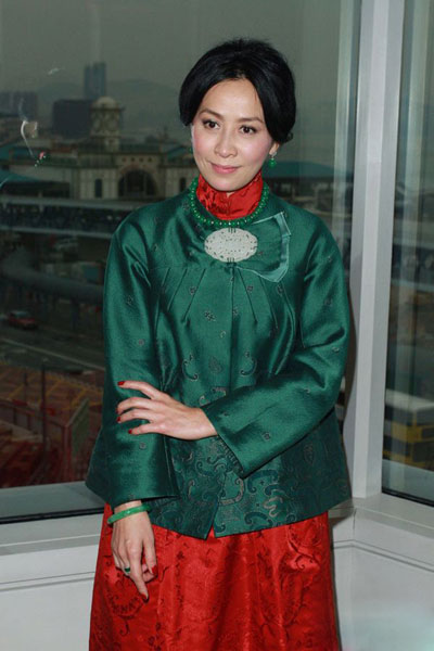 劉嘉玲旗袍裝奢華貴氣氣場足