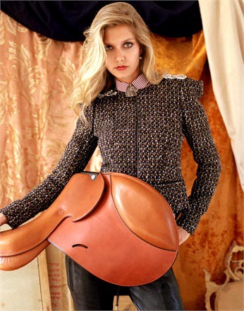 �����Tʿ Ů���R�g�L���錚�Ʒ