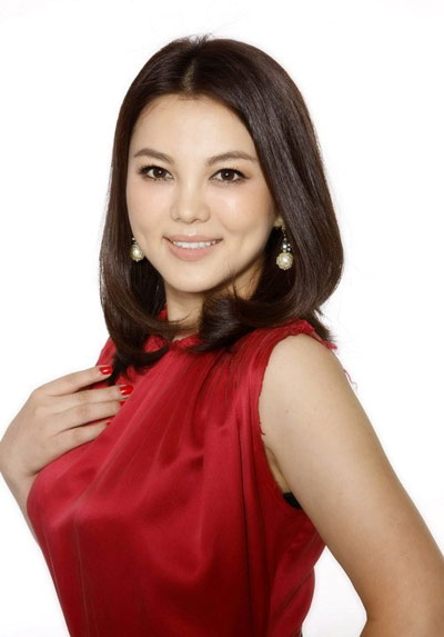 李湘減肥成功 拍攝珠寶大片知性美