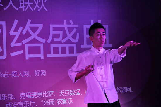 ���O�ޕr�� �W(w��ng)�j(lu��)ʢ�䡱��2011������(li��n)�W(w��ng)�I(y��)���(li��n)�g�A�M��Ļ