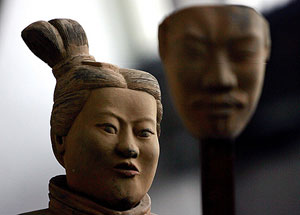 Ů�Ա��Rٸ ��(d��ng)�vʷ�c�Ļ���Y(ji��)��