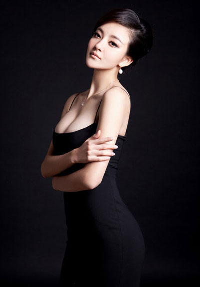 劉雨欣性感演繹香車珠寶秀