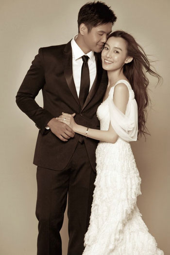 劉璇王弢美國完婚 盤點2011年幸福一對的明星