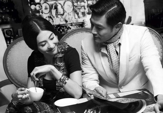 ����֥�ͮ�ϵ�ڰ׏͹Ŵ�Ƭ