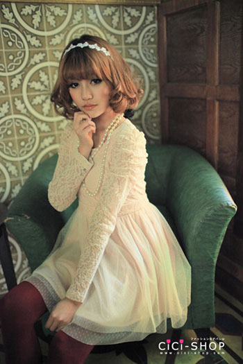 ���˹��A�����] ���������İ�ɫ�b��