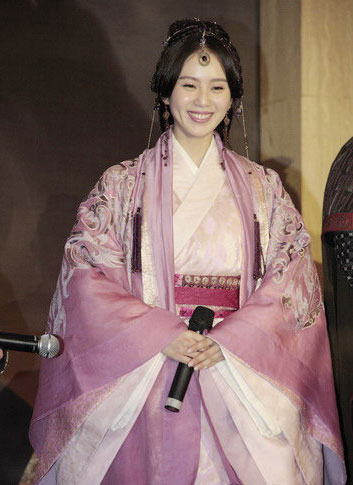 ��ԊԊ�����̡���Į������ ����ݡ���Ů��