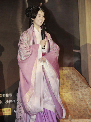 ��ԊԊ�����̡���Į������ ����ݡ���Ů��