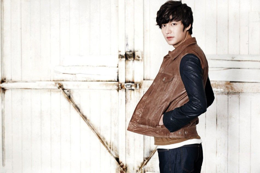 �������Ƭ���ɾ��lչ���к�����