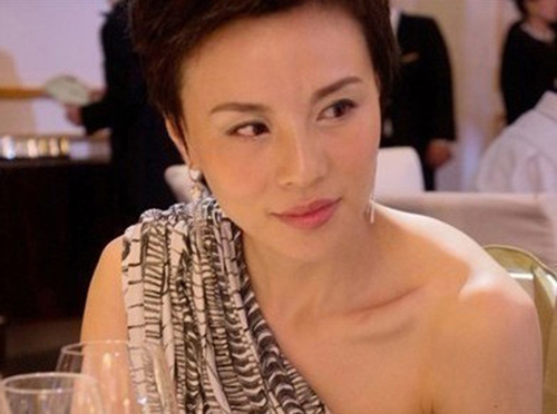 �����һ��Ů�ϰ�����l(f��)�Eʷ