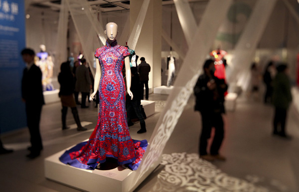 �A�y�L�� �Ї���������չ