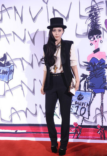 ��������ɫ�����b���ԋ���