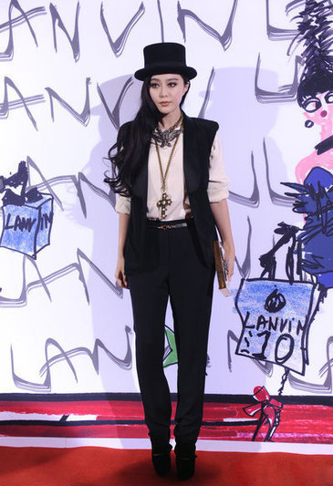 ��������ɫ�����b���ԋ���