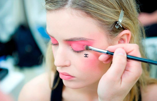 �k���ഺɫ �����һ����ۊy