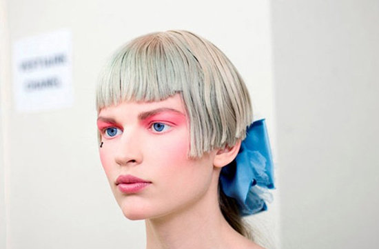 �k���ഺɫ �����һ����ۊy