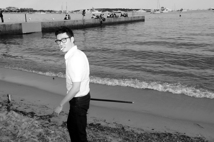 �T�B��ꩼ{�ڰ�ɫ����