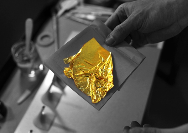 �����޶��m͢Ь������