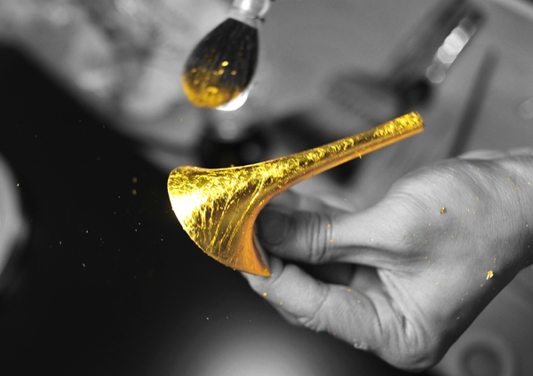 �����޶��m͢Ь������