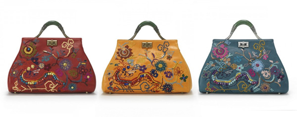 民族風正當潮 苗繡手袋中國情!