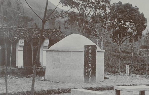 �������Ů���M(j��n)��ʷ