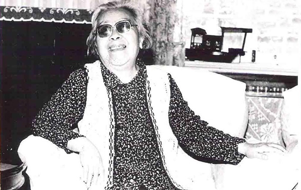 �������Ů���M(j��n)��ʷ