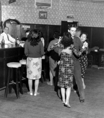 �f�Ϻ���Ů�A�����������