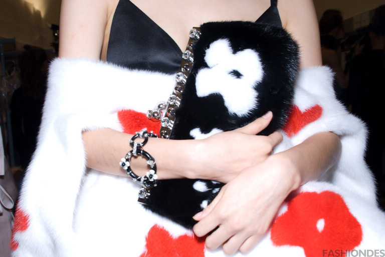 Prada�¼���ˇ�˞��`�� ���_�ֲ��D�ع�