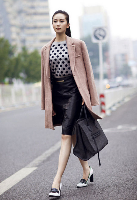 ��һ��լ��Ů��ԊԊ���½�