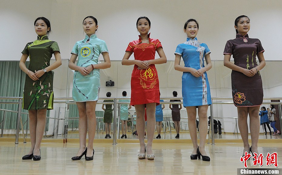 ���ϸ�УŮ���OӋ��Ů�������۫@���Ҍ���