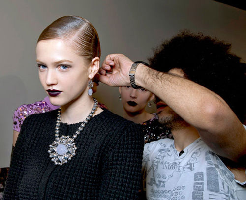 �Lԇ�����λɫ�� ��ɫ����