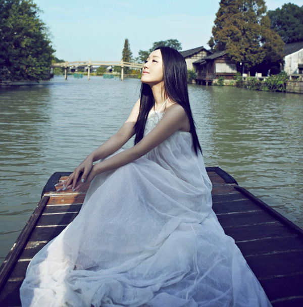 ��╬����е�����