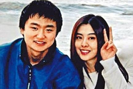 46�q�����t�ɏͳ�10����ʷ�ع�