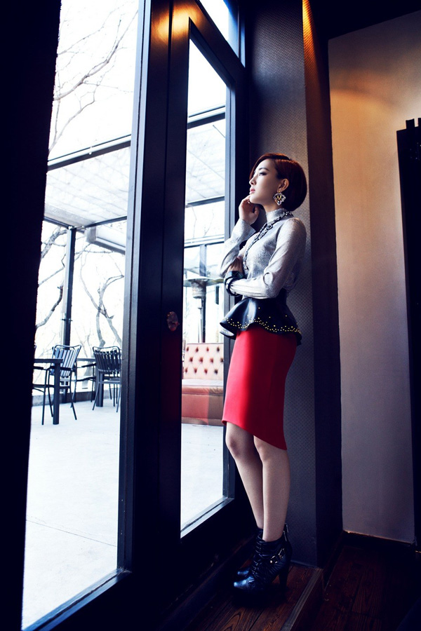 �R�K������M�@֪����Ů�L��