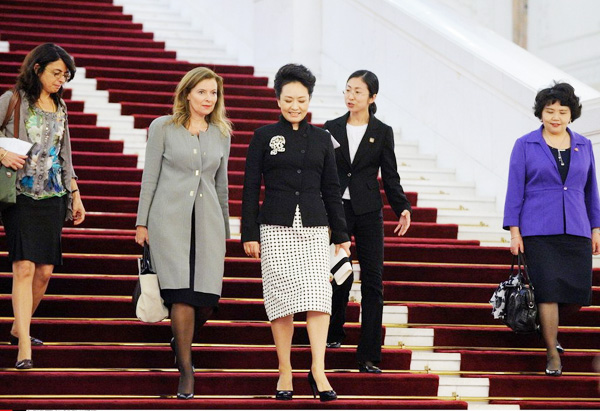 �з���һ���˕r��PK �������Ś��ʮ��