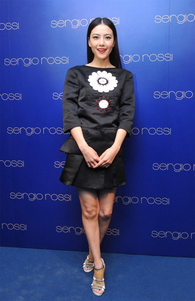 東方印花夏日秀風情 呂燕高圓圓爭演繹