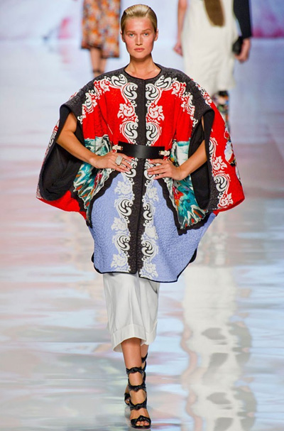 東方印花夏日秀風情 呂燕高圓圓爭演繹