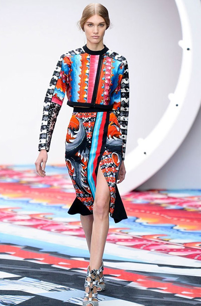 東方印花夏日秀風情 呂燕高圓圓爭演繹