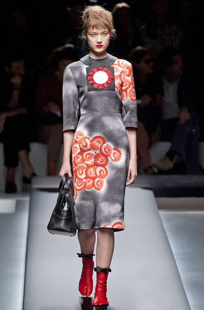 東方印花夏日秀風情 呂燕高圓圓爭演繹