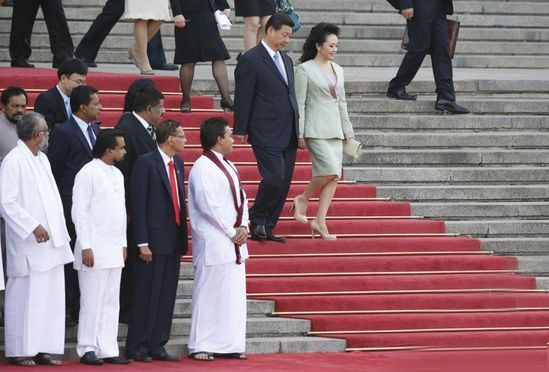 �Ї���һ���������¼�ɫ���b���[�|���L�