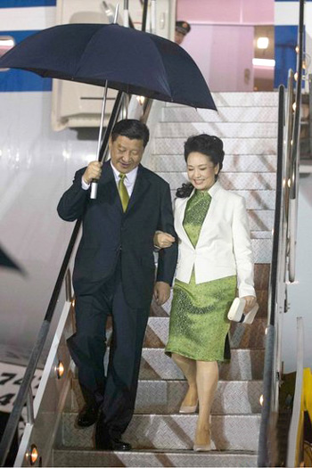 彭麗媛出訪著中式旗袍 專家稱展現民族自信