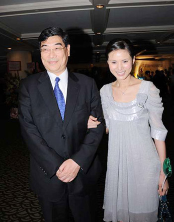 ����ͮ�ͳ� ����С��Ů��ٝ��һ���b��Ů